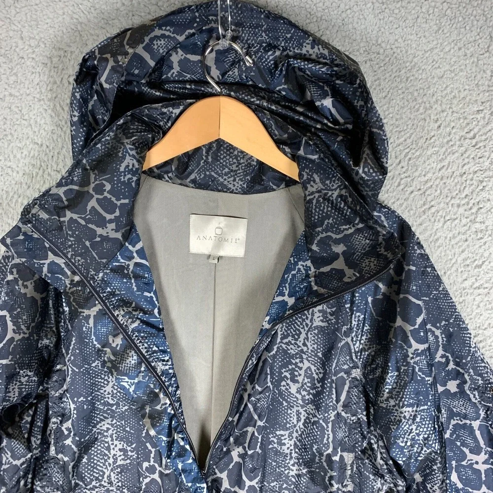 Anatomie Jacket Womens Large Gray Snake‎ Print Removable Hood Luxury Windbreaker